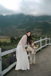 #TOP 275	KHÔNG CÓ MẶT TRỜI, TÔI VẪN TỎA SÁNG