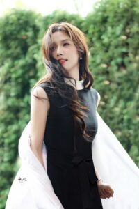 #TOP 122	Nữ Chính Trên Bục Thánh