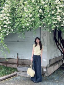 #TOP 510	Bạn cùng phòng thích diễn kịch vạch mặt